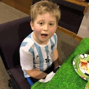 Meet your Posher, Debbie